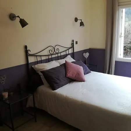 Gites Les Tilleuls Bed & Breakfast